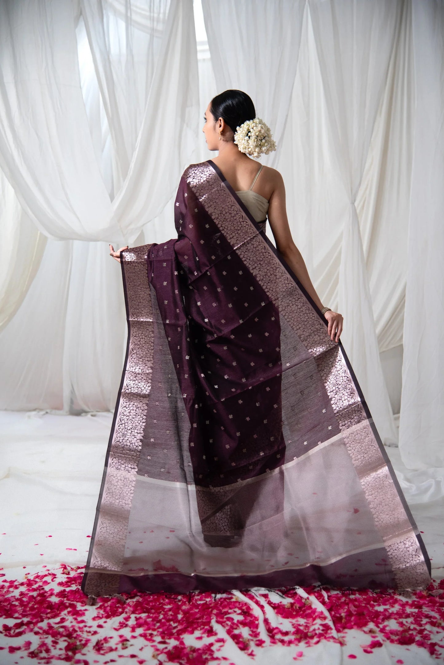 Danyah Banaras Acrylic Cotton