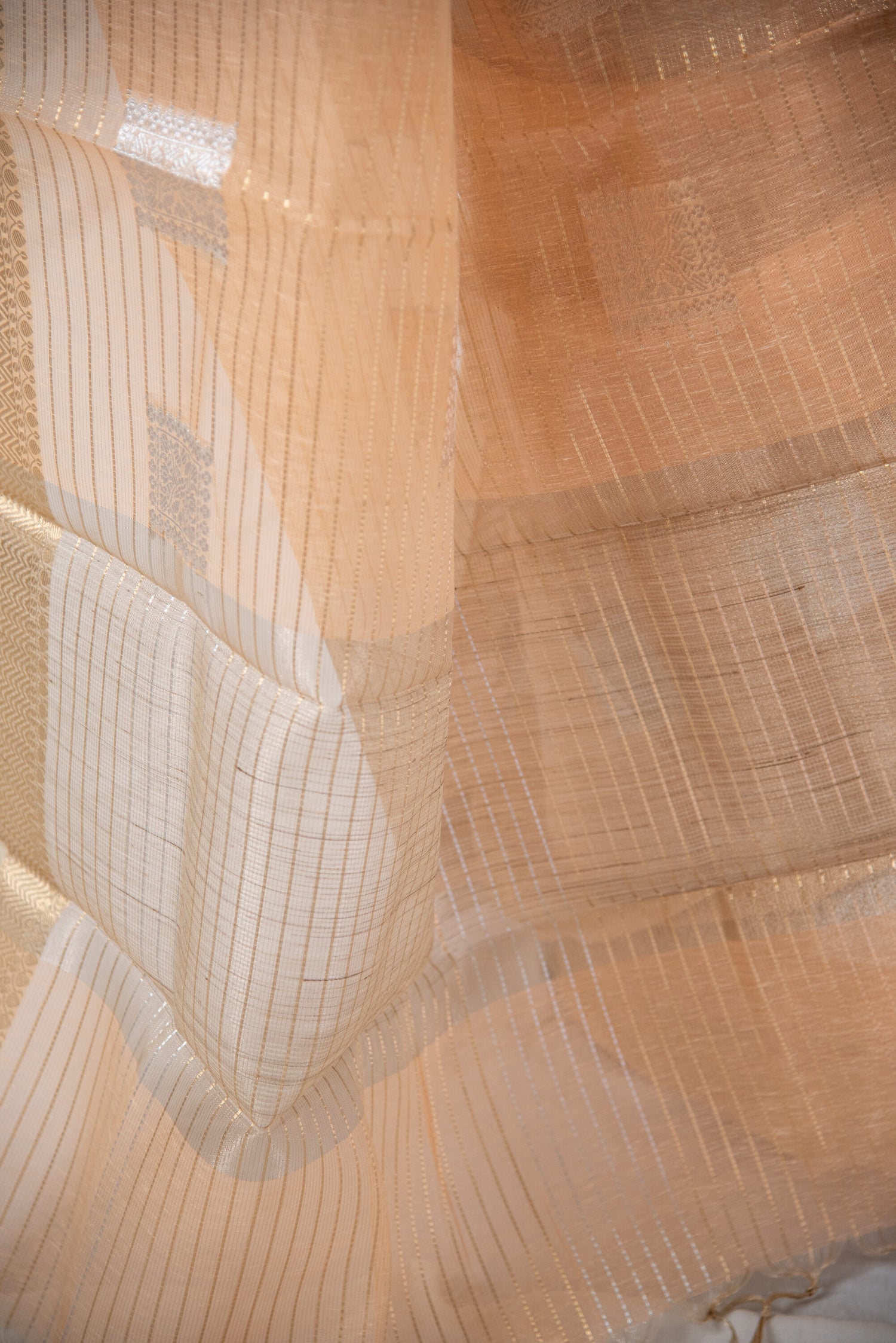 Danyah Banaras Linen Tissue Silk Pre Draped Saree