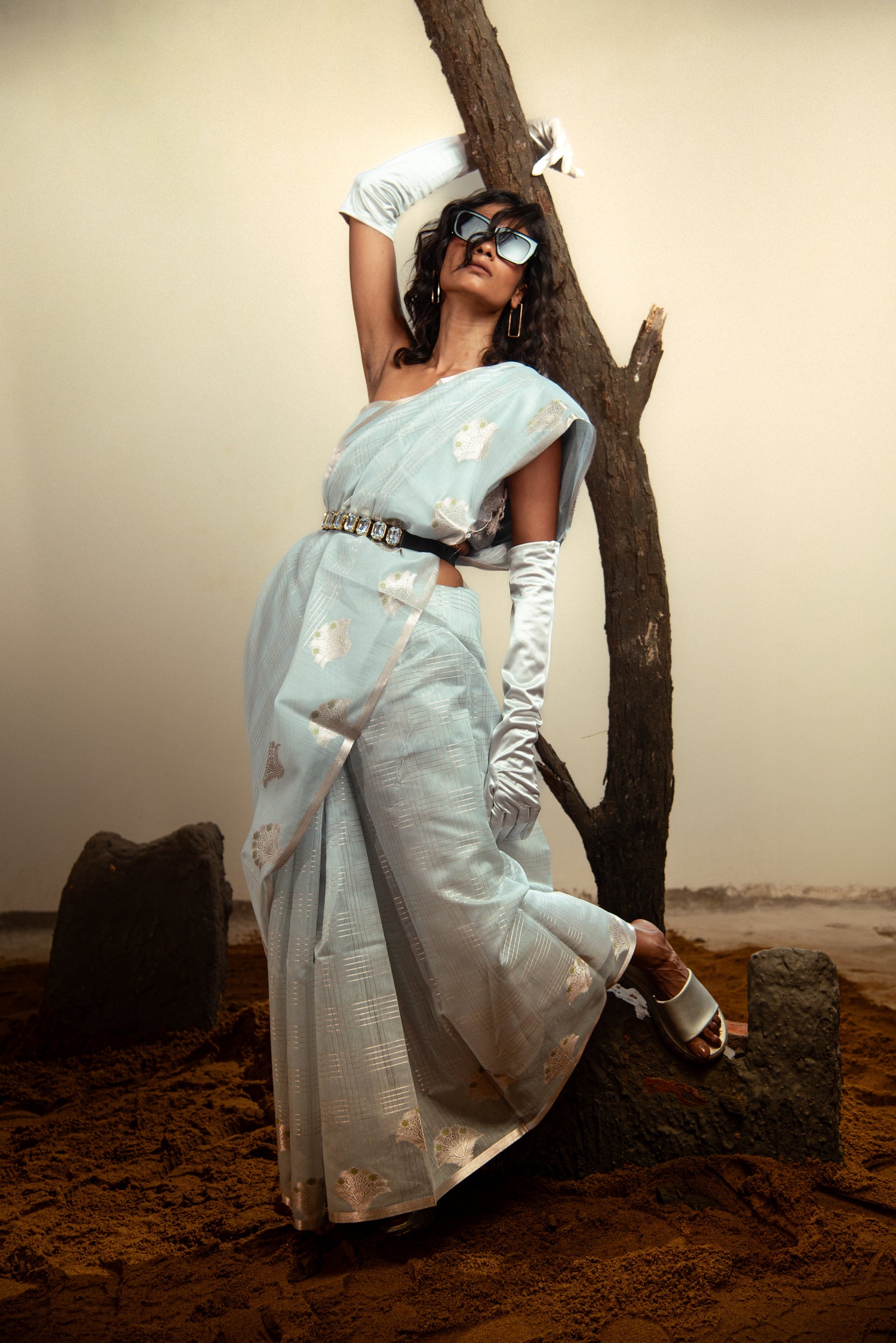 Danyah Banaras Mercerized Cotton Boota Border Predraped Saree — image 5