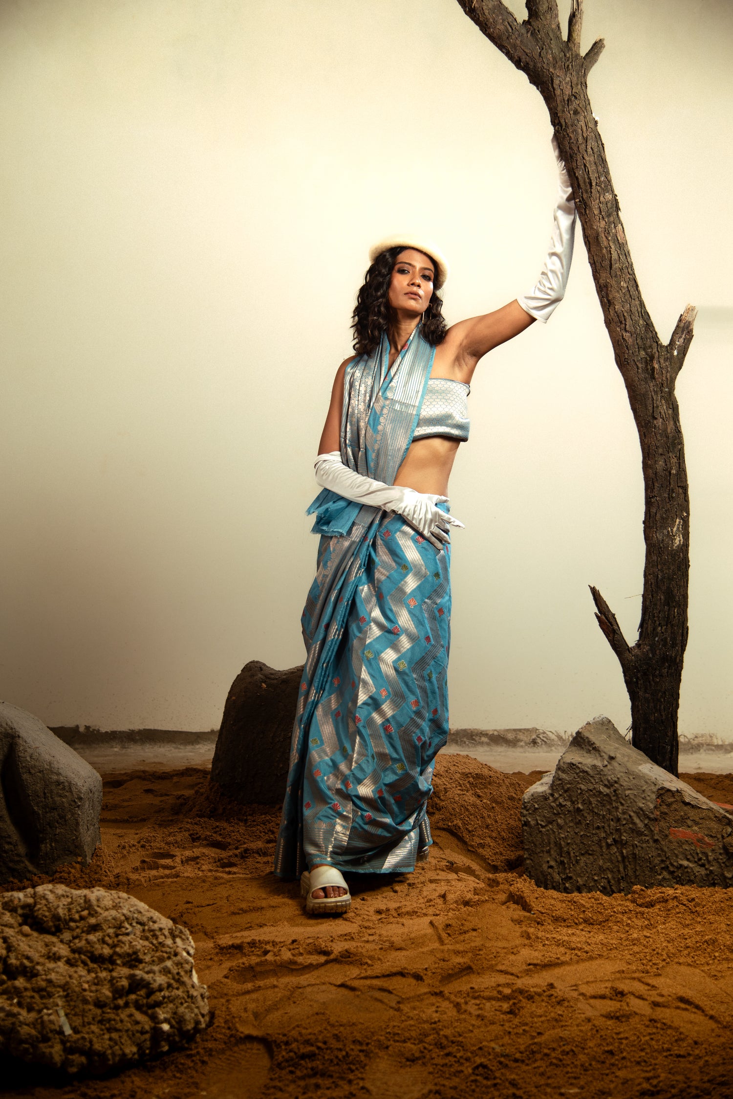 Danyah Banaras Acrylic Cotton