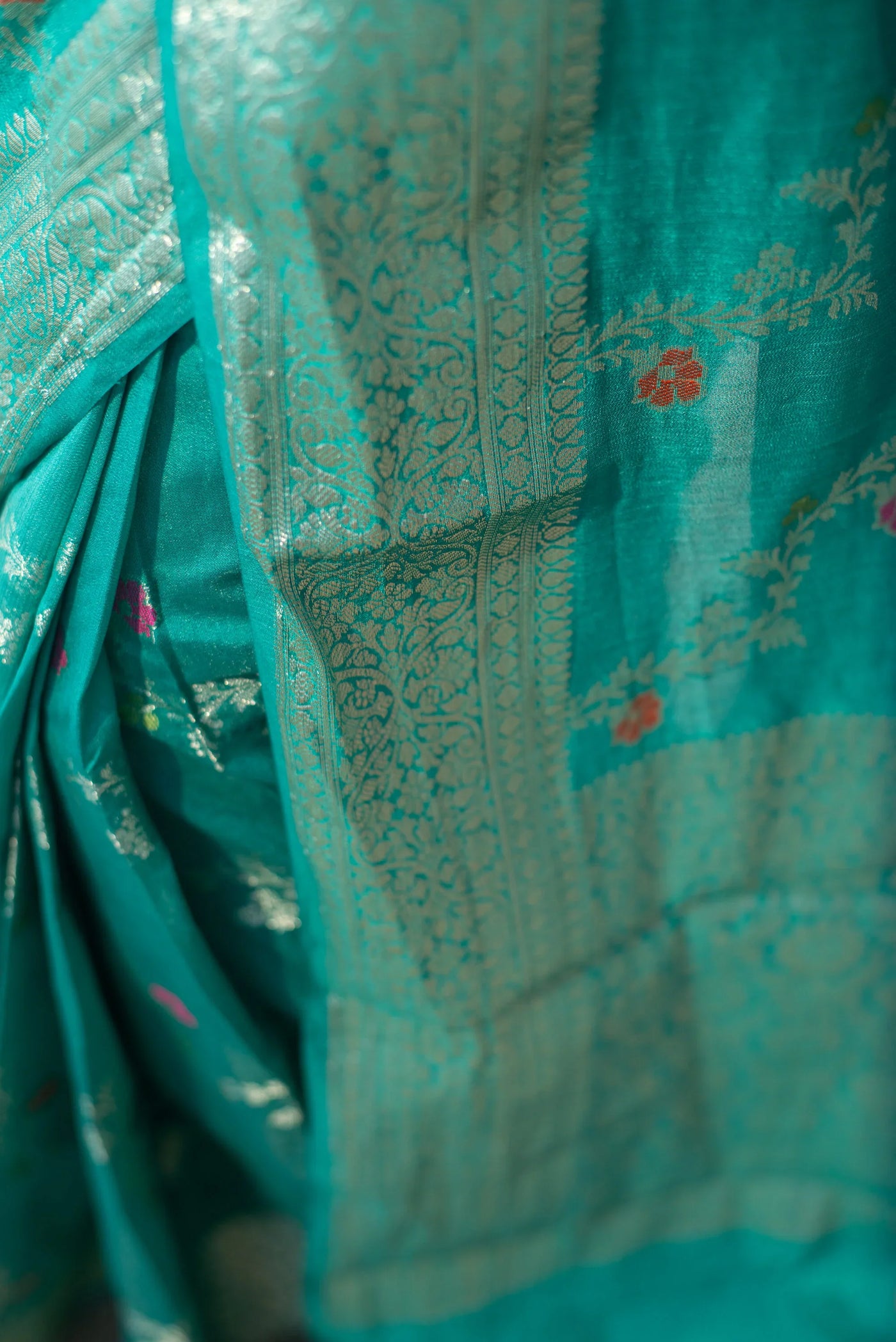 Bridal Banarasi saree with meenakari pallu woven in Madanpura Varanasi by Danyah Banaras