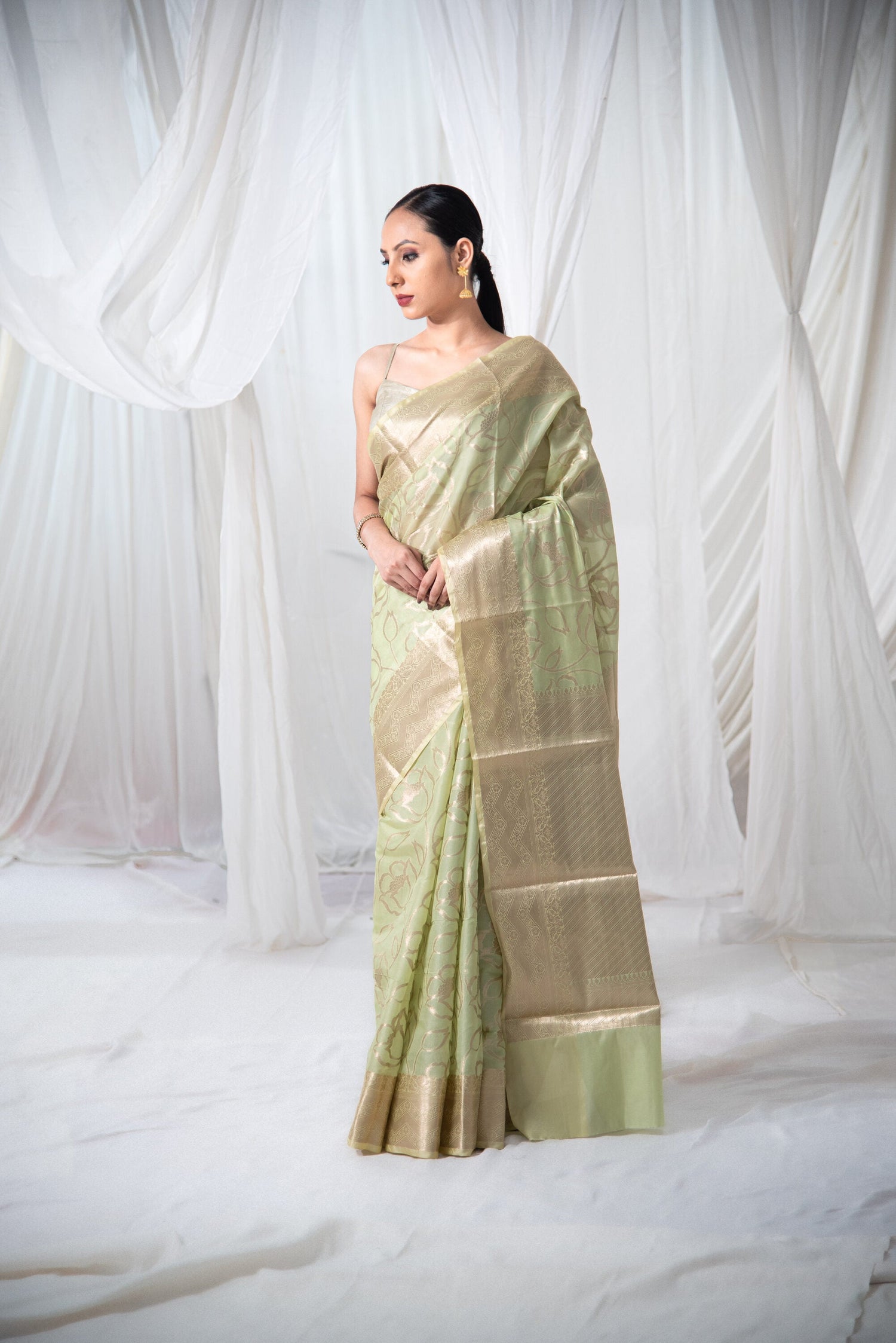 Danyah Banaras Light Kota Silk Pre Draped Saree — image 2