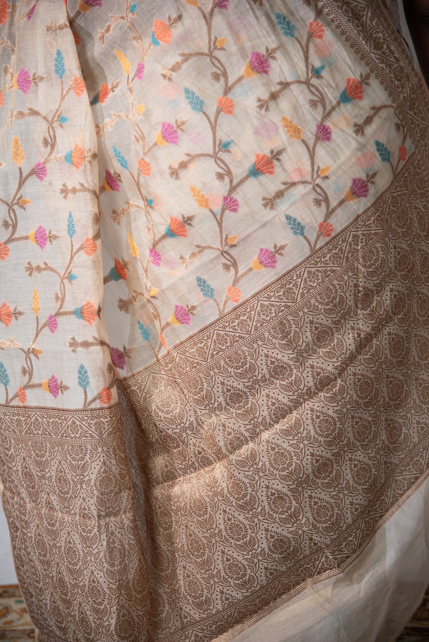Danyah Banaras Linen Meenakari Jaal Pre Draped Saree