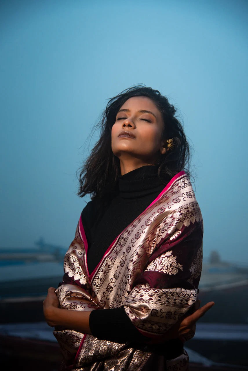 Danyah Banaras Mashru Silk With Rose Gold Zari Predraped Saree — image 3
