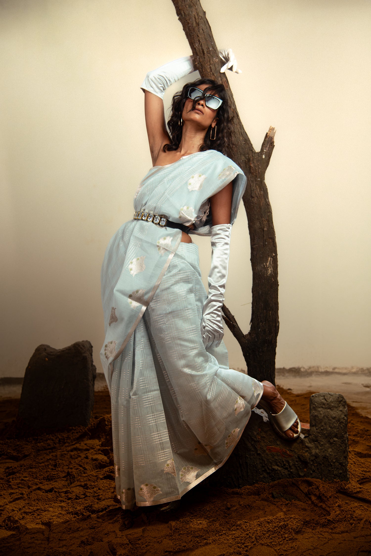 Danyah Banaras Mercerized Cotton Boota Border Predraped Saree