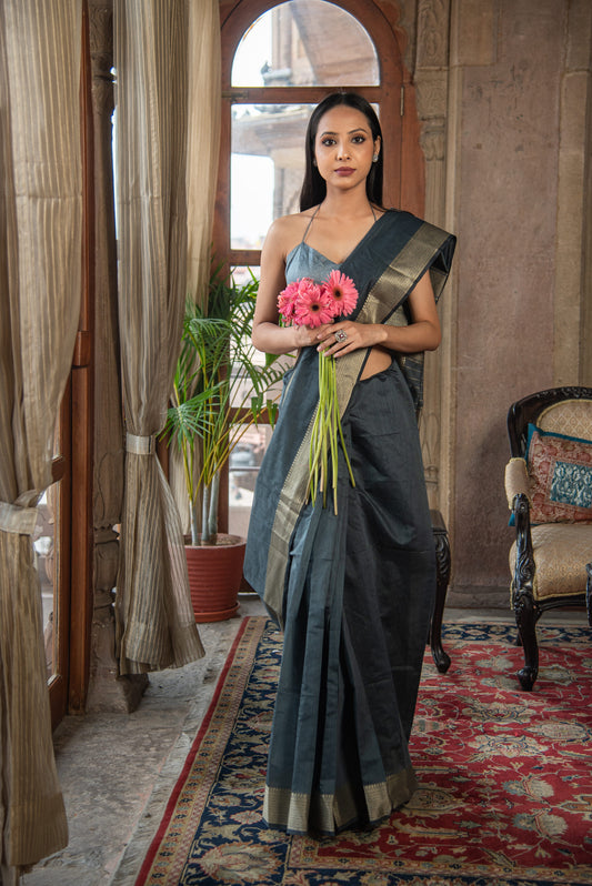 Danyah Banaras Plain Cotton Saree Pre Draped