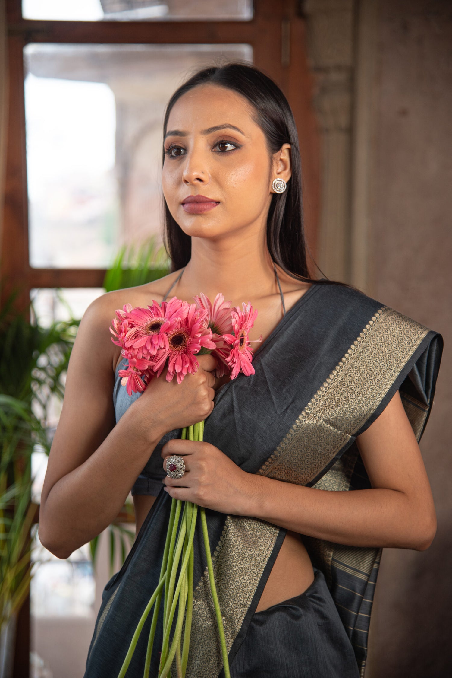 Danyah Banaras Plain Cotton Saree Pre Draped