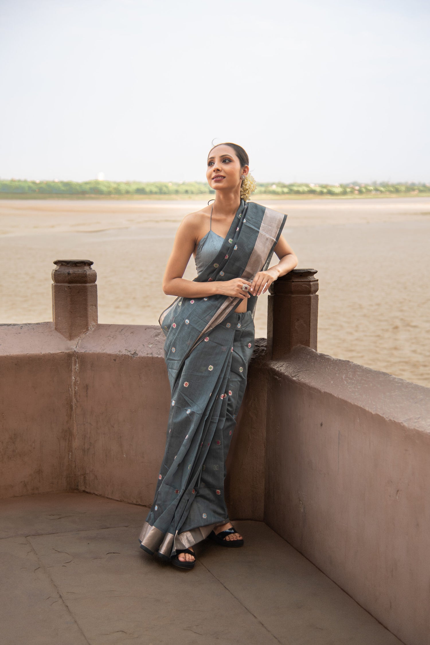 Danyah Banaras Plain Cotton Saree With Meenakari Work