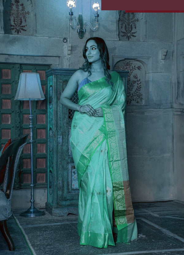 Danyah Banaras — Peacock S Pride